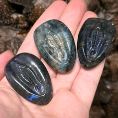 Feminine Worry Stones (Labradorite)