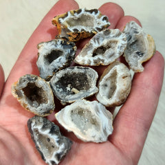 Agate Geodes, Natural (Mini)