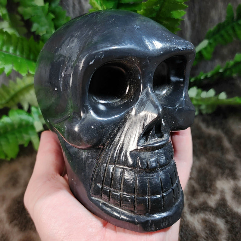 Carved Onyx Skull, XL